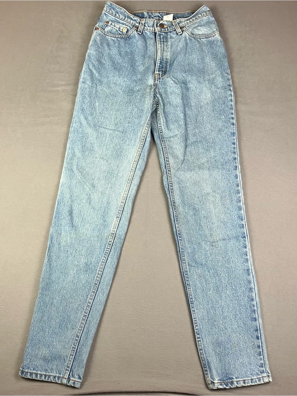 Vintage Levi’s 512 Women’s Jeans Size L / 11 Long Slim Fit Tapered Leg Blue Zip.
